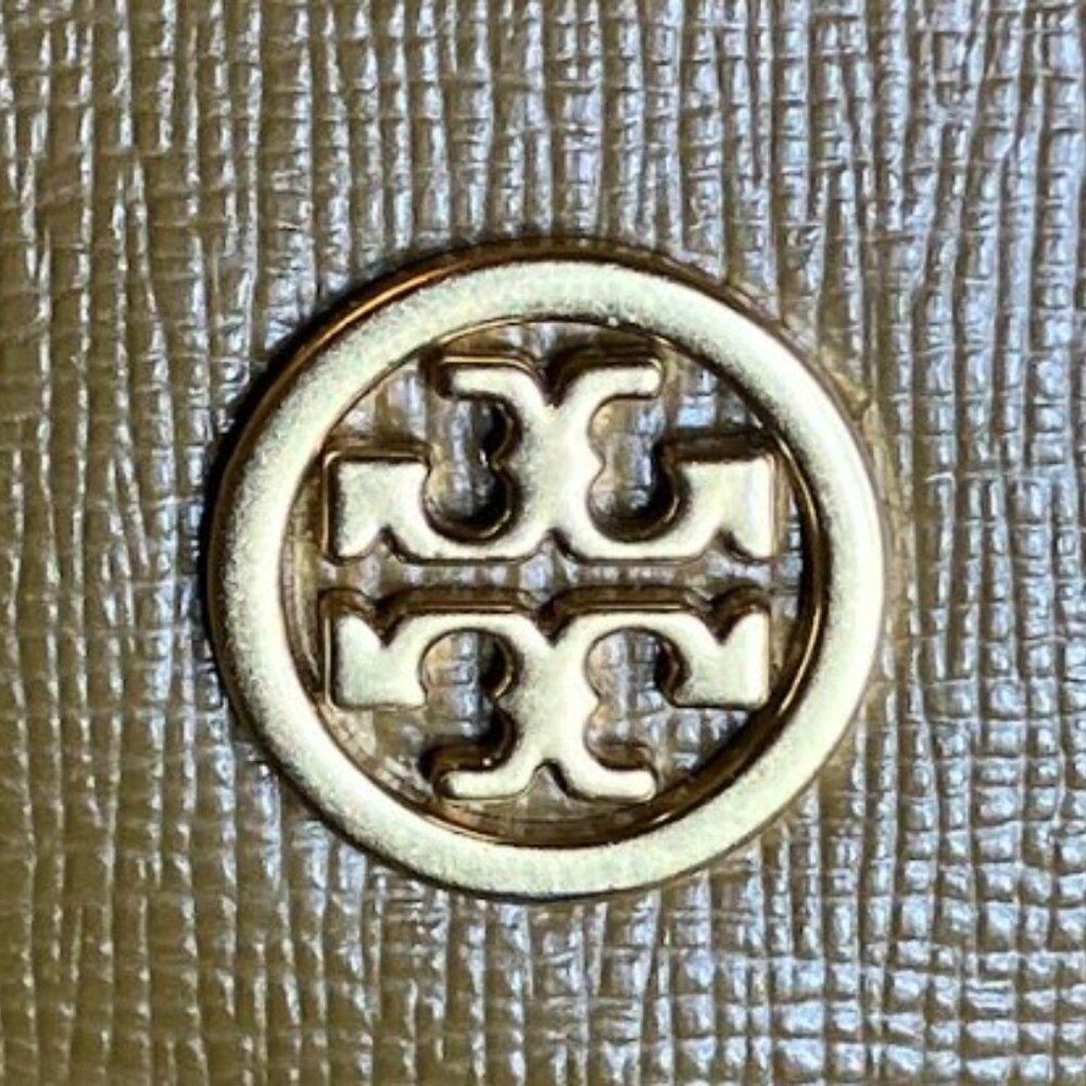 Tory Burch Robinson Zip-Around Continental Wallet Saffiano Leather EUC/Like New - Picture 7 of 10